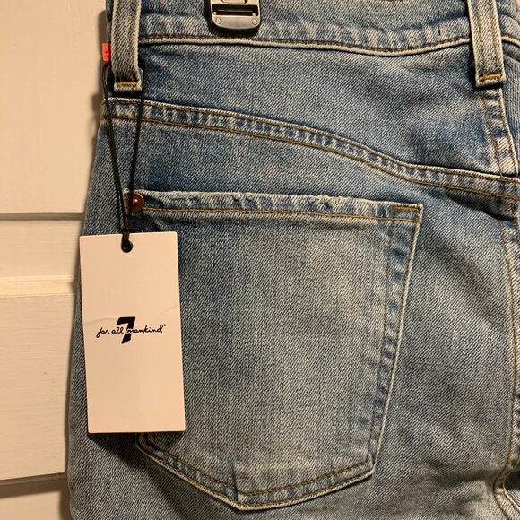7 For All Mankind~ NWT!!~ HW Cropped - Picture 10 of 15